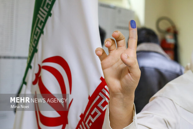 İran’daki seçimlere 25 milyondan fazla seçmen katıldı