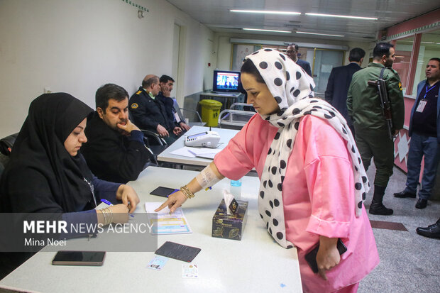 صندوق اخذ رای در بیمارستان  امام رضا تبریز