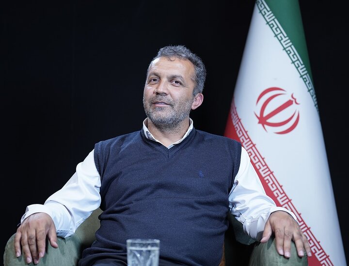 فروردین بار دیگر از مردم حوزه انتخابیه فیروزآباد رای اعتماد گرفت فروردین بار دیگر از مردم حوزه انتخابیه فیروزآباد رای اعتماد گرفت