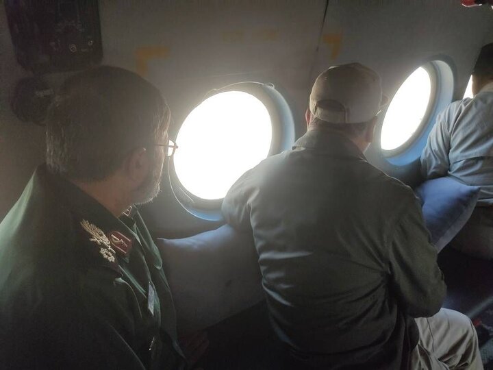 بازدید هوایی فرمانده نیروی زمینی سپاه از مناطق سیلزده