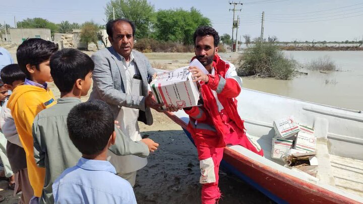 سیستان و بلوچستان کے سیلاب زدہ علاقوں میں 200 امدادی ٹیمیں سرگرم عمل ہیں، ایرانی ہلال احمر 