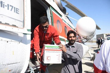 اعزام تیم‌های امدادی از ۵ استان به سیستان و بلوچستان/ توزیع بسته‌های غذایی به حادثه‌دیدگان