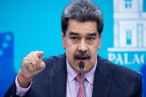 مادورو: آمریکا و اروپا مانع اصلی صلح بین روسیه و اوکراین هستند