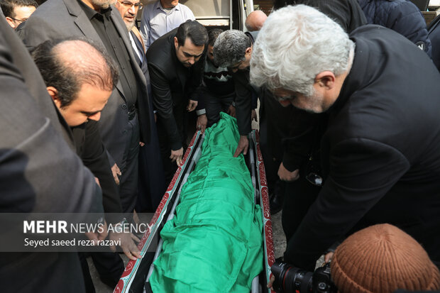 Funeral for senior cleric Ayatollah Kashani