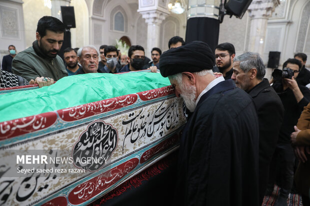 مراسم وداع با پیکر آیت الله امامی کاشانی