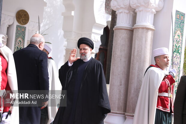 Algeria's president receives president Raeisi