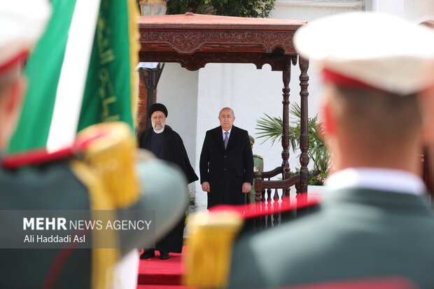 استقبال رسمی رئیس جمهور الجزایر از حجت الاسلام رییسی