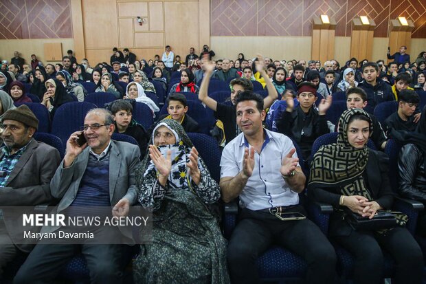 جشن نامزدهای پیروز انتخابات مجلس شورای اسلامی در بجنورد