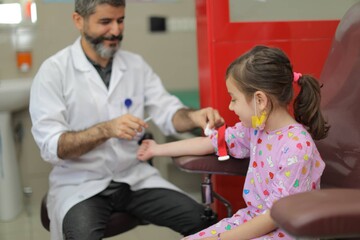 دەرمانی شێرپەنجە لە ئێران بە خۆڕایی ئەنجام دەدرێت/1.2 ملیۆن گەشتیاری تەندروستی هاتوونەتە ئێران