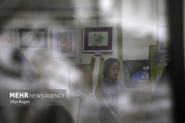 نمایشگاه گروهی «جهان معاصر» برپا میشود