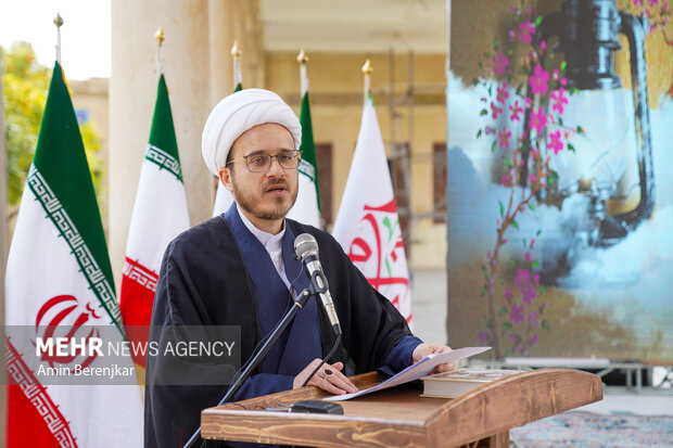 چهارمین دوره کنگره ملی شعر «مکتب گمنامی» در شیراز