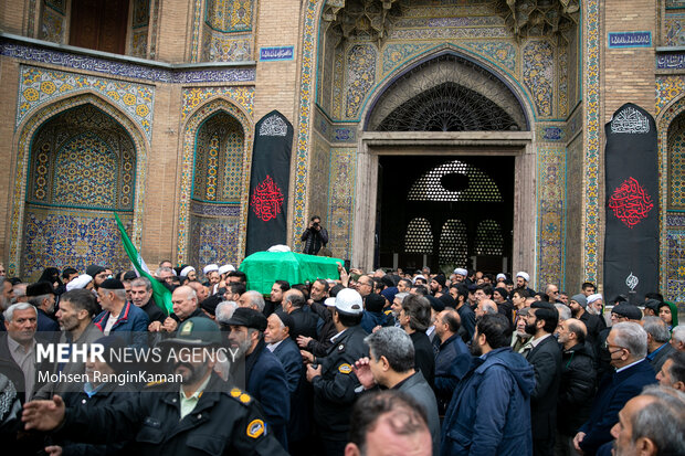 تشییع پیکر آیت‌الله «محمد امامی کاشانی»