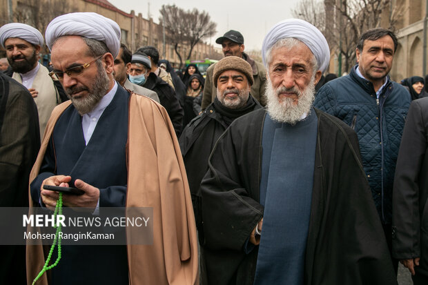 تشییع پیکر آیت‌الله «محمد امامی کاشانی»