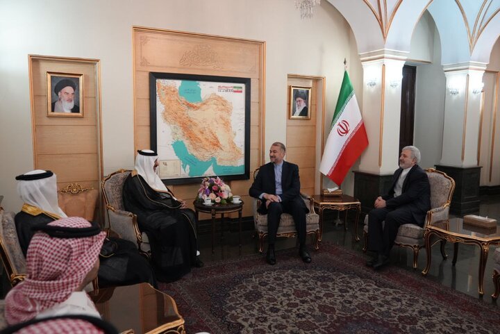 ایرانی وزیر خارجہ او آئی سی اجلاس میں شرکت کے لئے جدہ روانہ