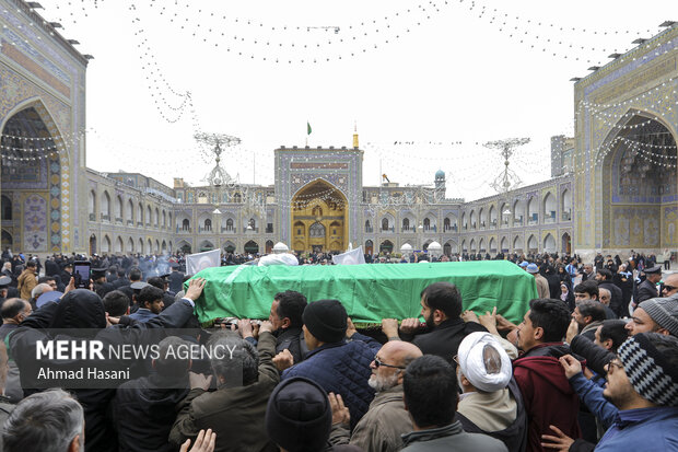 تشییع پیکر آیت‌الله «محمد امامی کاشانی» در مشهد مقدس