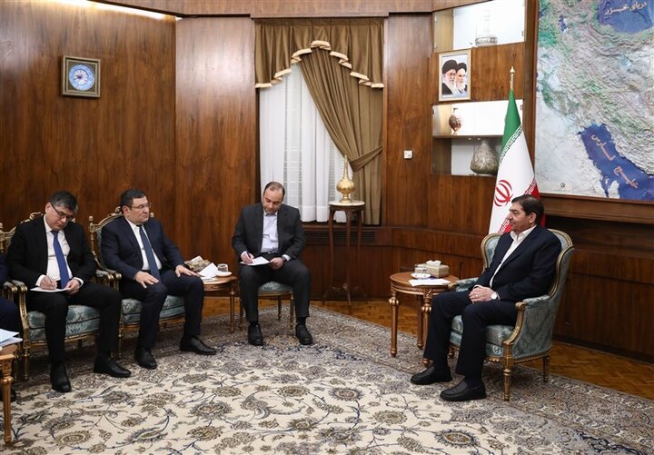 النائب الأول للرئيس الإيراني يؤكد ضرورة التسريع في تنفيذ الاتفاقيات بين طهران وطشقند