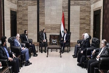 السفير الإيراني لدى سوريا يناقش مع وزير الصحة السوري سبل التعاون بين البلدين في المجال الصحي