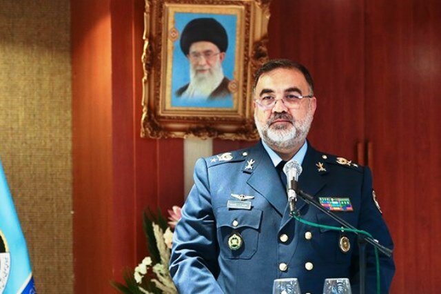 العميد واحدي: تقدم القوات المسلحة الايرانية يعتبر شوكة في أعين أعداء الثورة الإسلامية