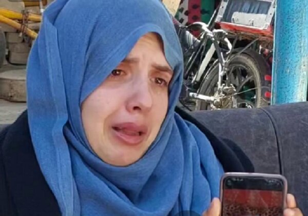 شرایط بحرانی مادر فلسطینی پس از شهادت همه اعضای خانواده‌+ فیلم