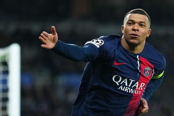 Mbappe, Paris Saint Germain'den ayrılacağını açıkladı! Mbappe, Paris Saint Germain'den ayrılacağını açıkladı!