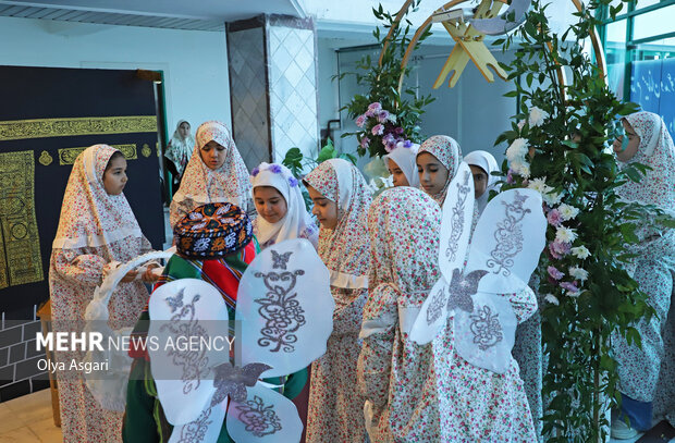 جشن تکلیف فرشته های وحدت-دختر ماه در گلستان