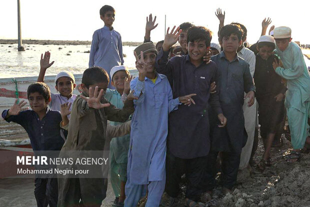 حضور رییس جمهور در مناطق سیل‌زده در بلوچستان