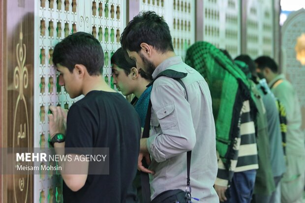 حضور دانشآموزان زاهدانی در معراج شهدای اهواز حضور دانشآموزان زاهدانی در معراج شهدای اهواز