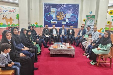 نشست کتاب‌خوان تخصصی نظامی گنجوی در آب‌پخش برگزار شد