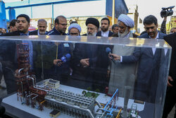 Raeisi inaugurates Iran's largest sponge iron factory