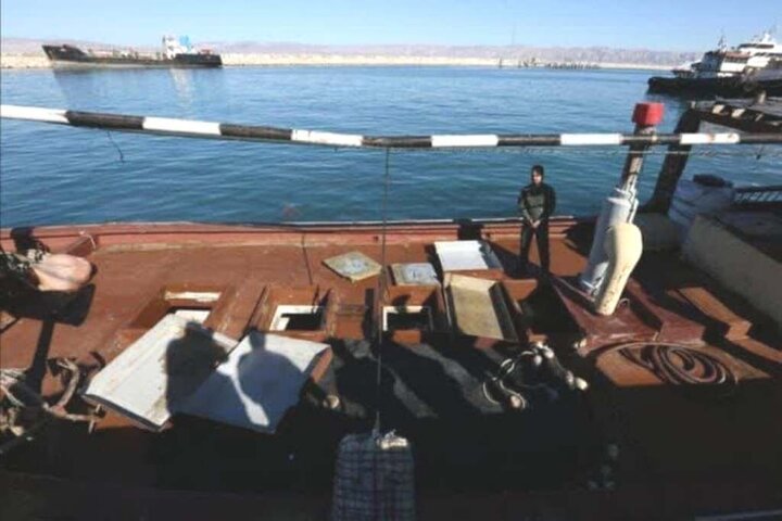 بحرية حرس الثورة تحتجز سفينة تحمل وقوداً مهرباً في الخليج الفارسي