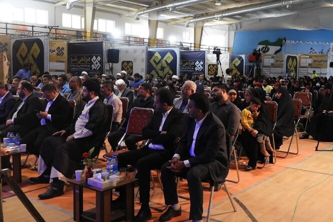 مردمیبودن به معنای حضور در میدان برای رفع مشکلات مردم است