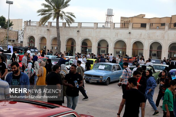 بوشهر، نمایش خودروهای تاریخی و سافاری در بوشهر