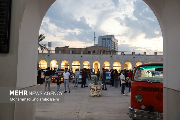 بوشهر، نمایش خودروهای تاریخی و سافاری در بوشهر