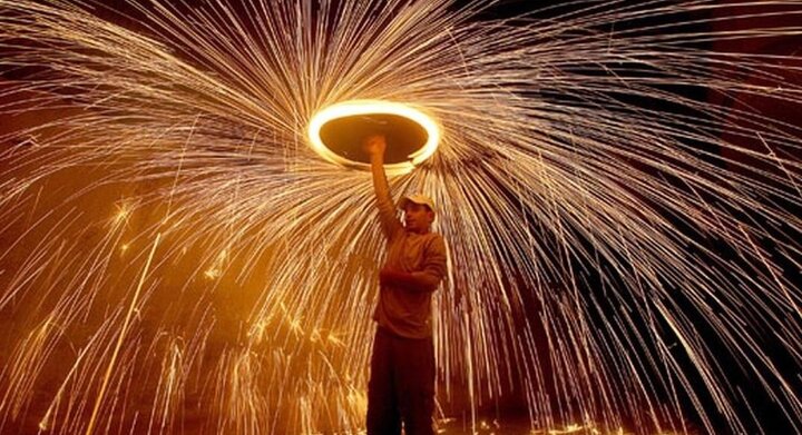 ترقههایی که بانگ خاموشی سنتها شدهاند