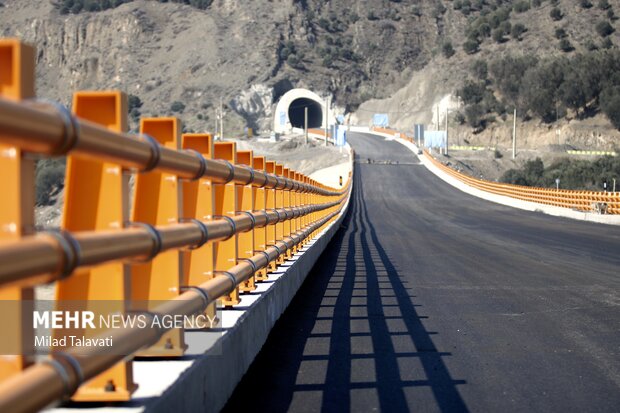 تصاویری از مراحل نهایی آزاد راه قزوین - رشت و راه آهن رشت- کاسپین