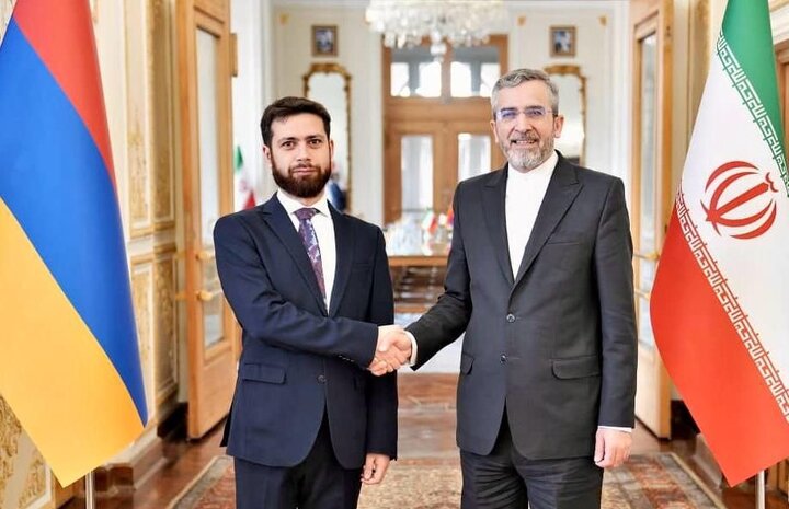 Iran, Armenia stress boosting ties in political, trade areas