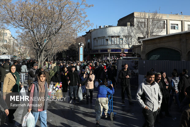 اسواق طهران عشية العام الإيراني الجديد