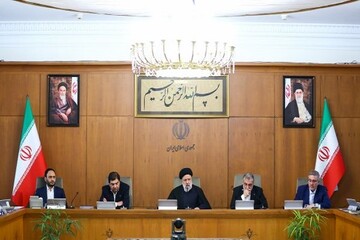 مجلس و مجمع تشخیص قانون بودجه را پیش از پایان سال به نتیجه برسانند