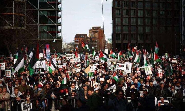 Thousands of pro-Palestine protesters march through London