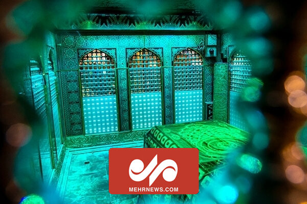 Hz. İmam Rıza'nın (a.s) kutsal türbesi yıkandı Hz. İmam Rıza'nın (a.s) kutsal türbesi yıkandı