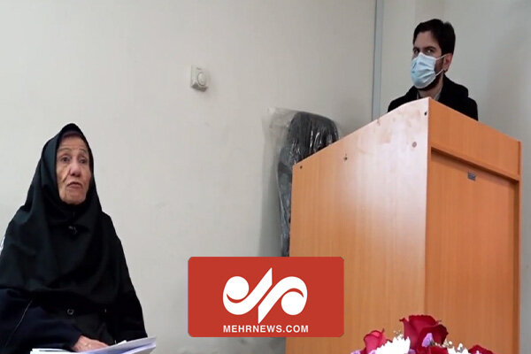 İran'da 81 yaşındaki kadın doktora tezini savundu İran'da 81 yaşındaki kadın doktora tezini savundu