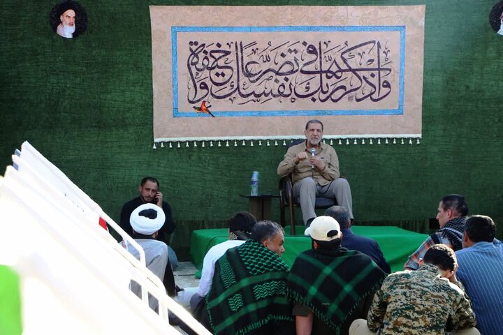 شهدا را باید مانند همه امامزادگان گرامی بداریم شهدا را باید مانند همه امامزادگان گرامی بداریم