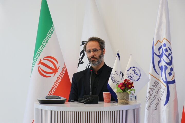 خلق عاشقانه شیرین وفرهاد برگرفته از روایات مردم کُرد زبان ایران