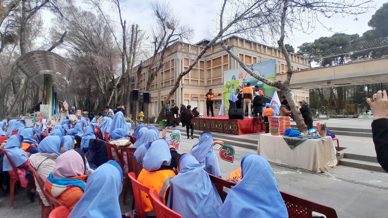 جان باختن ۷۰۰ نفر در جاده‌های اصفهان/عامل ۶۰‌درصد خطای انسانی است