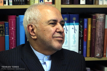 Former FM blames US attempt to dictate for talks failure