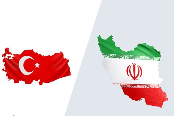 في المستقبل القريب... إنشاء منطقة "تجارة حرة" وخط سكة حديد بين إيران وتركيا 