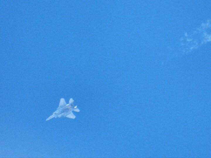 پرواز گسترده جنگنده‌های صهیونیستی بر فراز حریم هوایی لبنان+تصاویر
