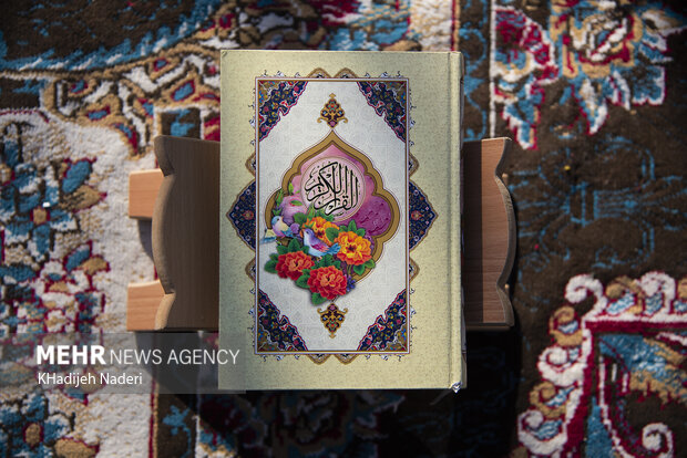 جزء خوانی قرآن کریم در چهارباغ اصفهان