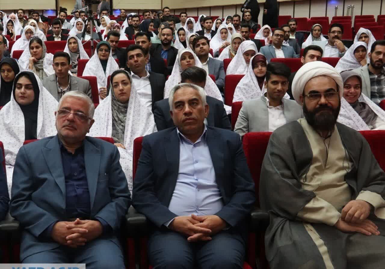 جشن ازدواج دانشجویی ۱۵۰ زوج دانشجو در دانشگاه یزد برگزار شد