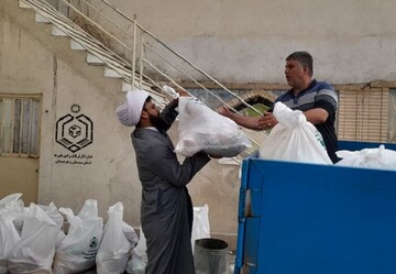 توزیع ۳۰۰ بسته کمک معیشتی در روستاهای دورافتاده بخش قُرقُری